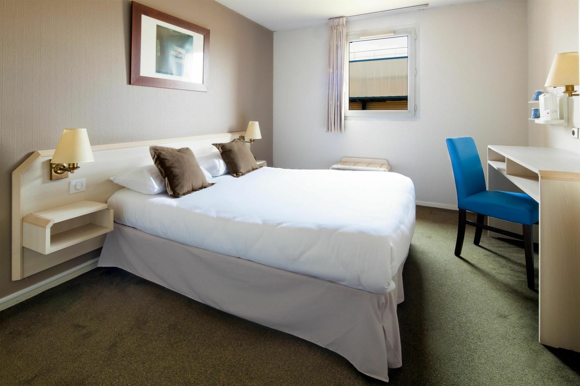 Comfort Hotel Orleans Saran Exterior photo